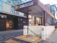 地下鉄烏丸御池駅　３番出口