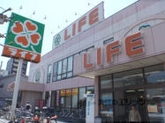 ライフ　西七条店